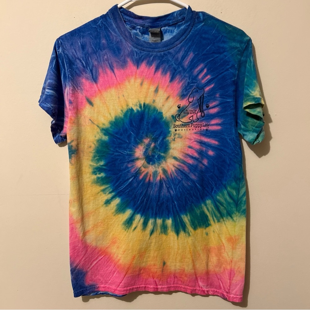 Southern Puppy Love Tie Dye T-Shirt Women’s Small Graphic Print Art Cottagecore